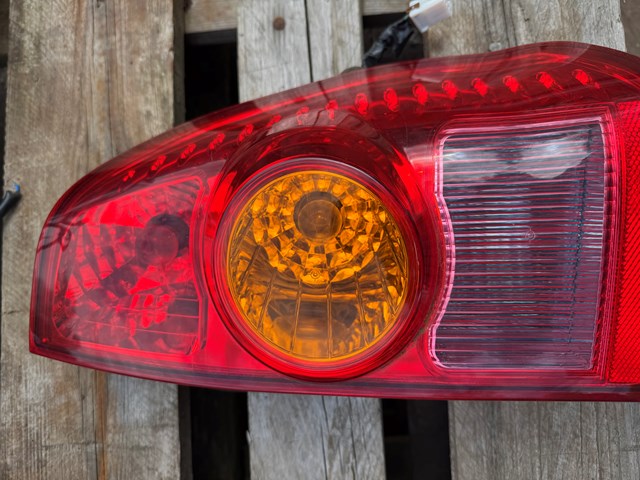Правый стоп MR990990 MITSUBISHI