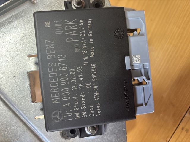 Модуль (блок ЭБУ) управления парктроником A0009006713 MERCEDES