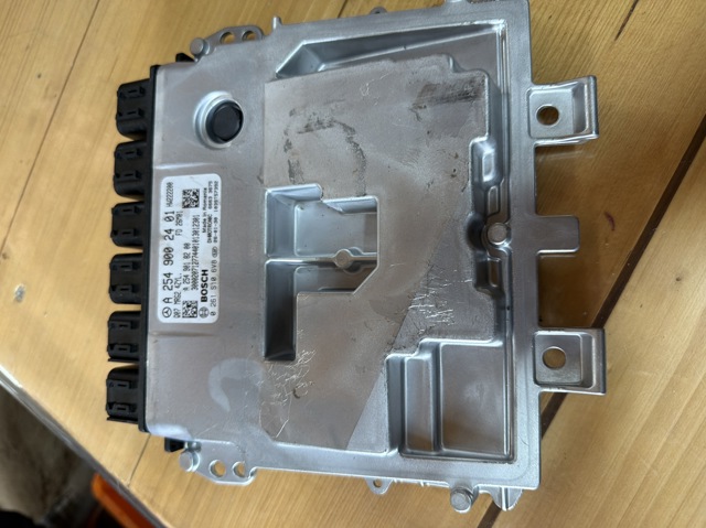 Модуль управления двигателем A2549002401 MERCEDES