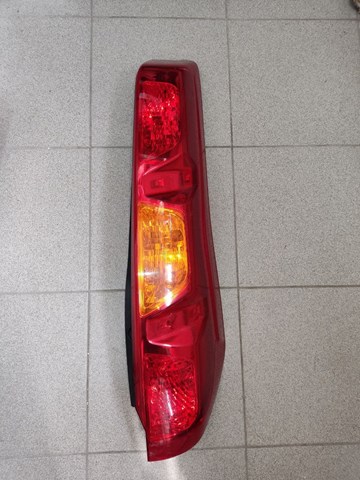 Задняя правая фара 26550JG00B NISSAN