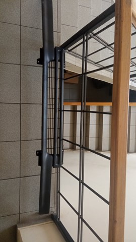Облицовка радиатора 324505 POLCAR