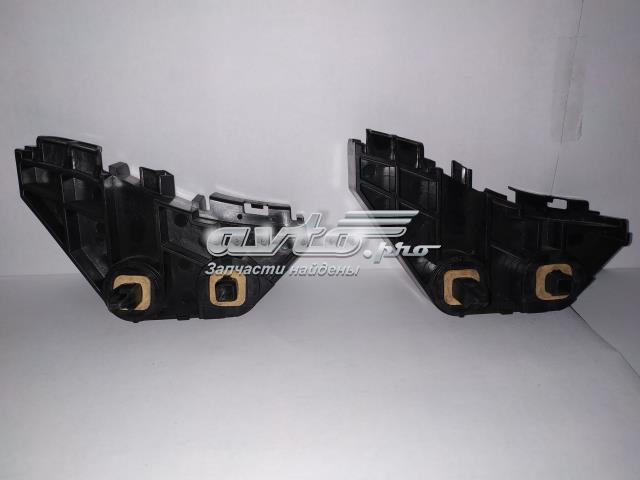 Кронштейн бампера заднего, правый 5256212130 TOYOTA