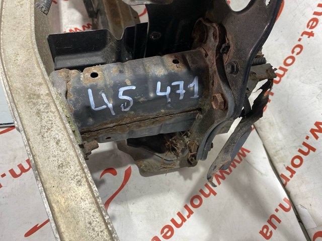 Кронштейн усилителя переднего бампера 5710853010 TOYOTA