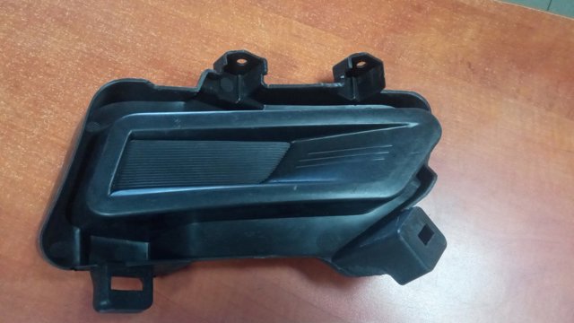 Заглушка ПТФ бампера переднего правая 622565RB0A КИТАЙ