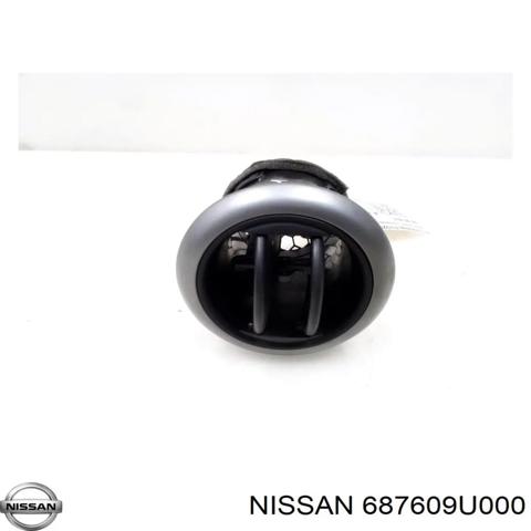 Решетка воздуховода правая 687609U000 NISSAN