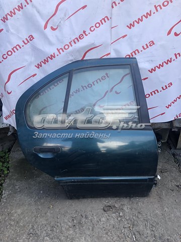 Задняя правая дверь 8210090J30 NISSAN