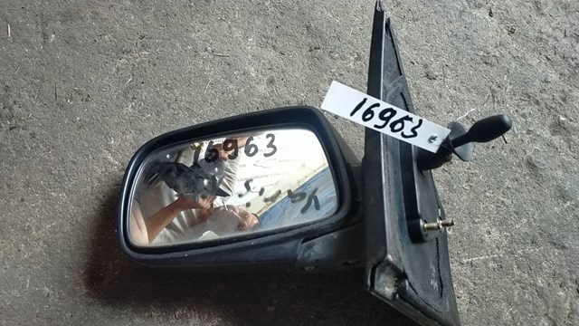 Зеркало левое 8794052260 TOYOTA