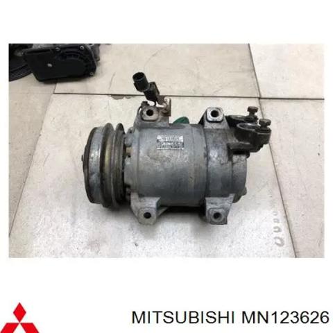 Компрессор кондиционера Mitsubishi Pajero SPORT 2