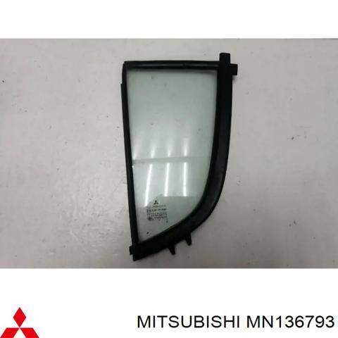 Уголок задней левой двери MN136793 MITSUBISHI