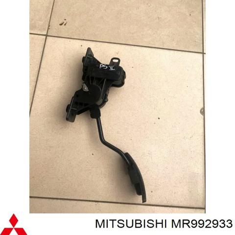 Педали газа MR992933 MITSUBISHI