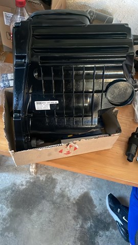 80A133835 VAG Корпус воздушного фильтра купить в Николаев