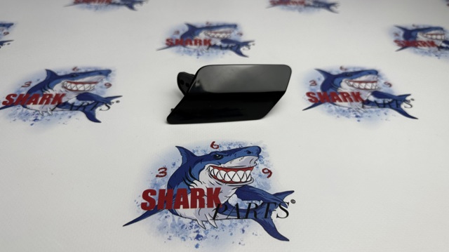 Накладка форсунки омывателя передней фары 51117371847 BMW