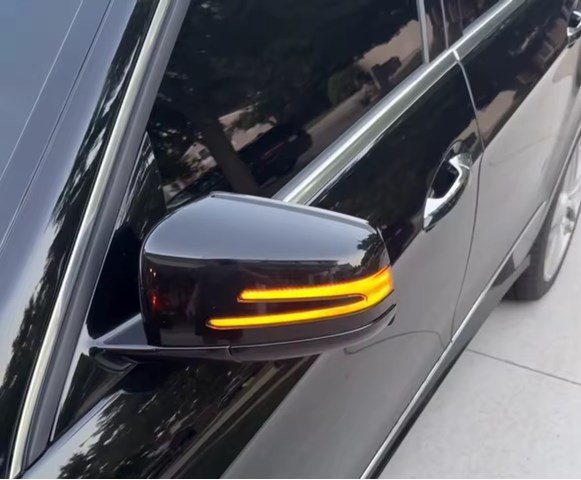 MERCEDES A21281067009999 Накладка (крышка) зеркала заднего вида левая в наличии Черновцы