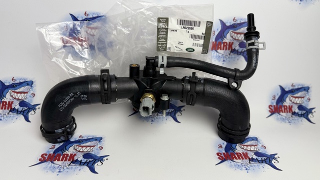 Водяной патрубок LR022690 LAND ROVER