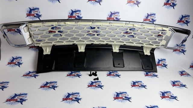 LR026421 LAND ROVER Решетка бампера переднего купить в Днепр