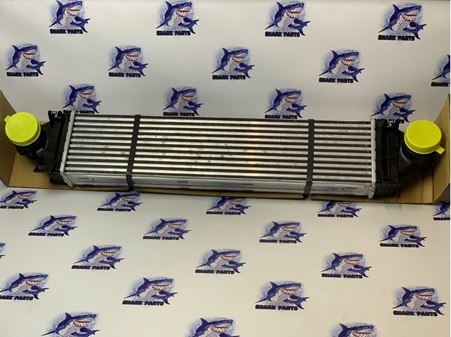 Интеркулер LR031466 LAND ROVER