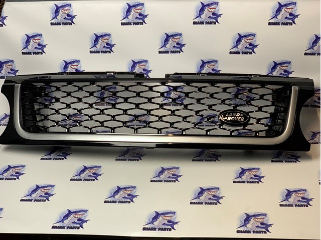 Решетка радиатора LR032397 LAND ROVER