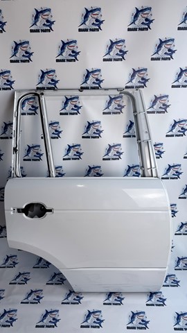 Дверь задняя, правая LR034202 LAND ROVER