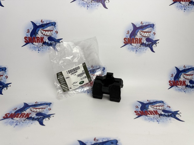 Подушка радиатора нижняя LR034565 LAND ROVER