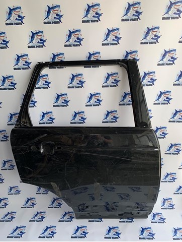 Дверь пассажирская задняя правая LR036402 LAND ROVER