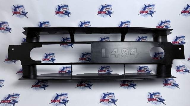 Нижний дефлектор радиатора LR043739 LAND ROVER