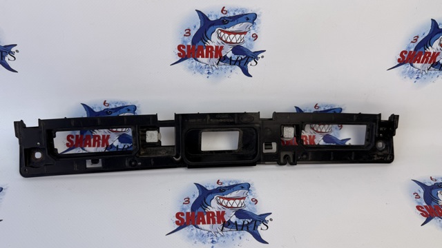 Ручка багажника LR048312 LAND ROVER