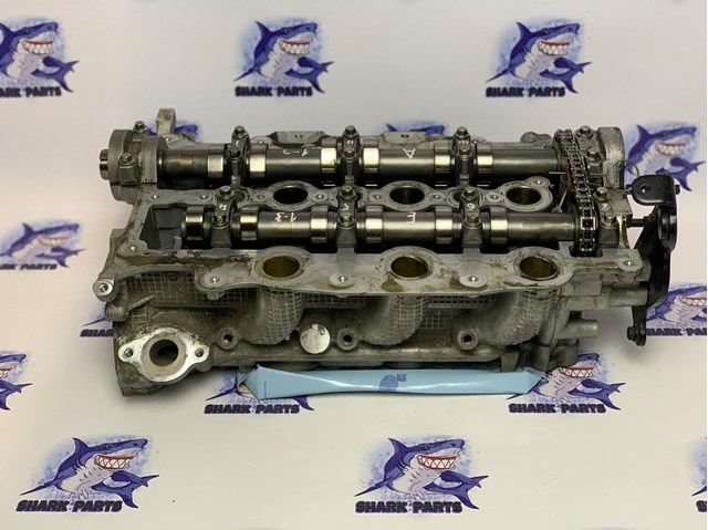Распредвал двигателя, впускной, левый LR057781 LAND ROVER