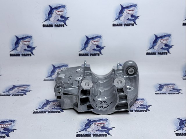 LAND ROVER LR105296 в наличии Киев