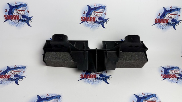 LAND ROVER LR117094 Кронштейн радиатора верхний в наличии Украина