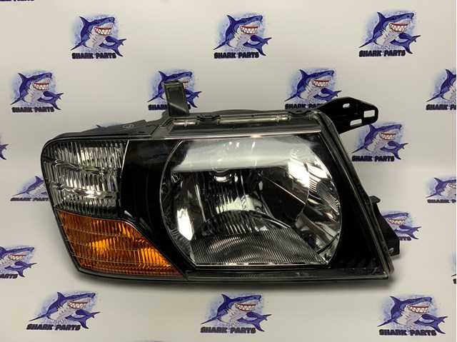 Правая блок фара MR981270 MITSUBISHI