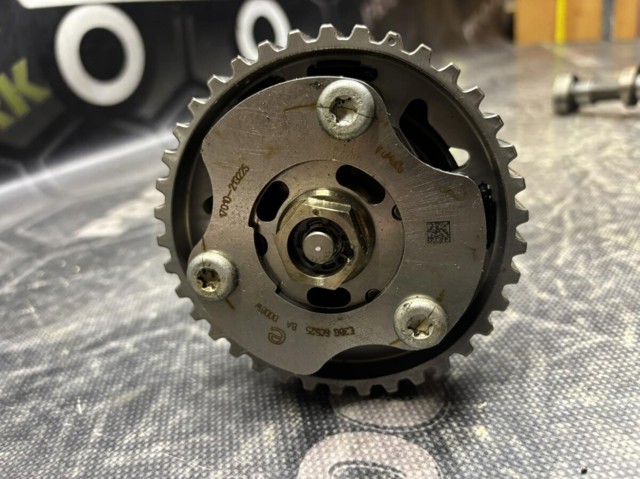 FORD 1765041 Головка блока цилиндров (ГБЦ) в наличии Чернигов