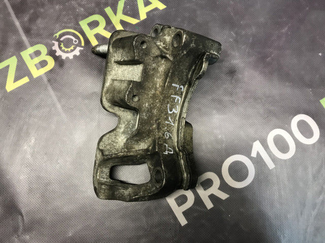 FORD 3M516030AF Кронштейн подушки (опоры) двигателя правой в наличии Винница