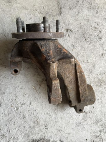 FORD 8V413K170AD Цапфа передняя правая в наличии Сумы