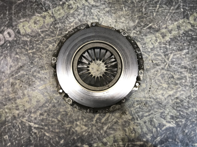 FORD AV617563CB Корзина сцепления в наличии Украина
