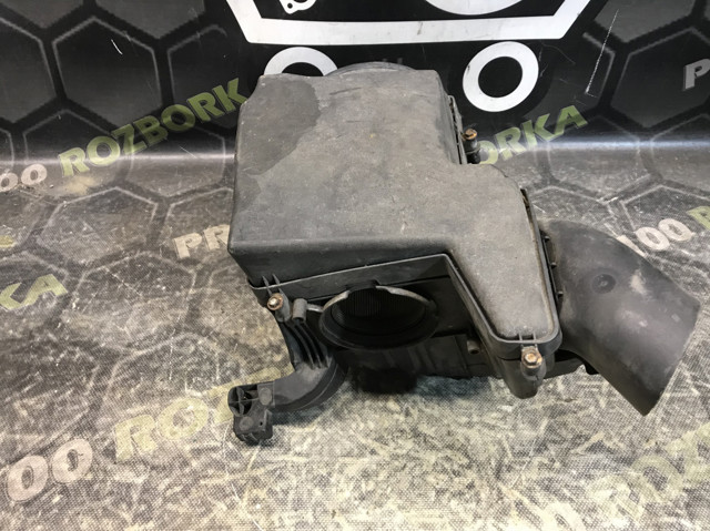 AV619600BE FORD Корпус воздушного фильтра купить в Одесса