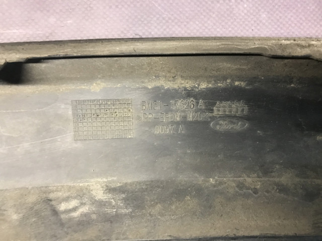 BM5117626A Молдинг бампера переднего правый купить Павлоград