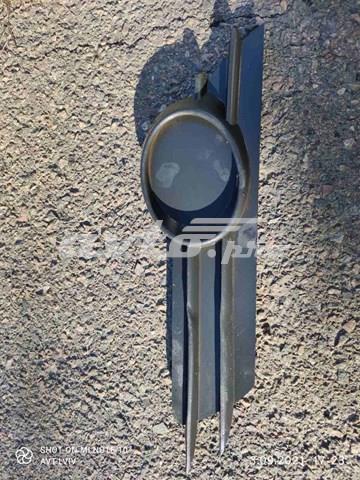 Заглушка (решетка) противотуманных фар бампера переднего правая opel corsa d 06-12 р.р. 13211481