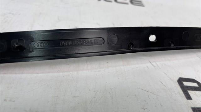 VAG 8W0853824B9B9 Подкрылок крыла переднего правый задний в наличии Чернигов