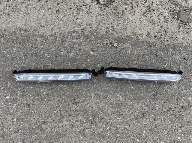 Ходовые огни, правый A1649060451 MERCEDES