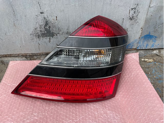 Правый стоп A2218200264 MERCEDES