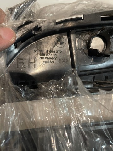 51118069372 BMW Решетка бампера переднего правая купить в Ужгород
