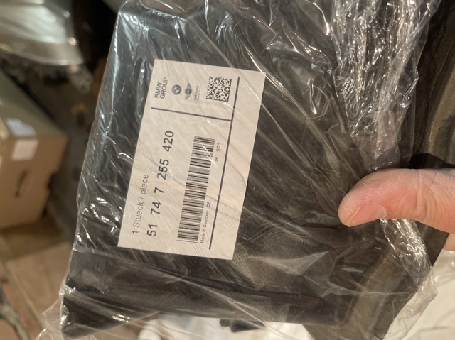 51747255420 BMW Воздуховод (дефлектор) радиатора правый купить в Харьков