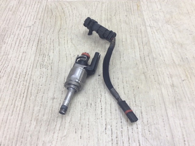 Форсунка дизельная в сборе 31336653 VOLVO