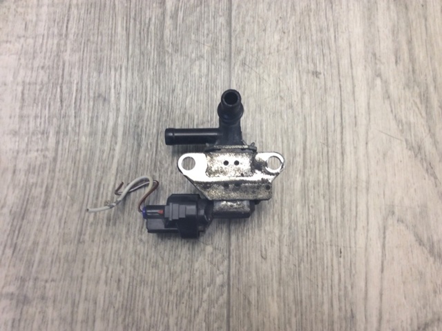 Клапан абсорбера топливных паров Митсубиси Аутлендер 2 40