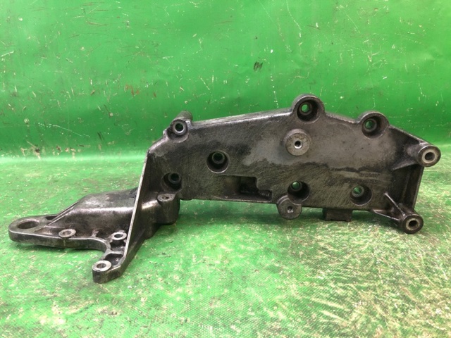 Крепление генератора Вольво С60 I