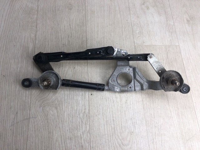 Трапеция стеклоочистителя Киа Серато 3