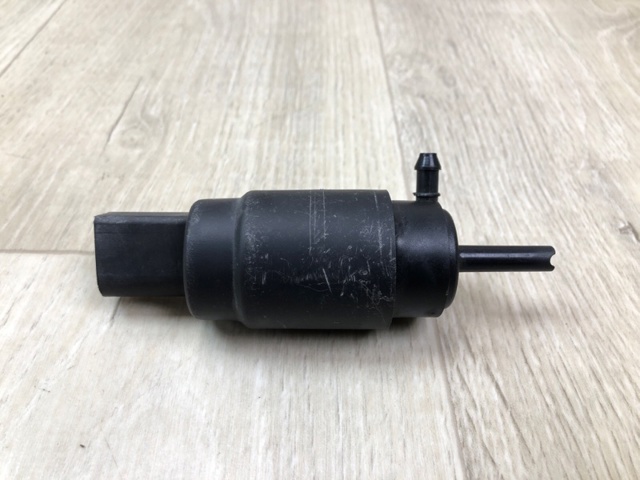 MERCEDES A0008605826 Насос-мотор омывателя стекла переднего в наличии Черкассы