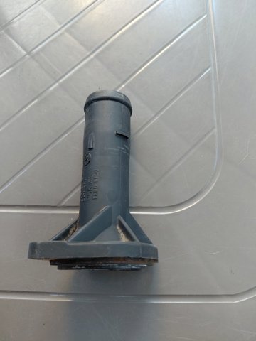 Водопроводная труба Volkswagen Bora