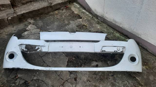 Бампер передний Рено Меган 3