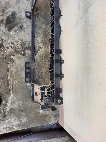 641013U000 HYUNDAI Рамка радиатора купить в Тернополь